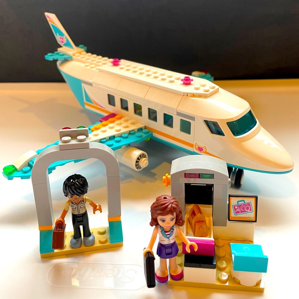 Lego Friends 41100 Heartlake Private Jet Complete